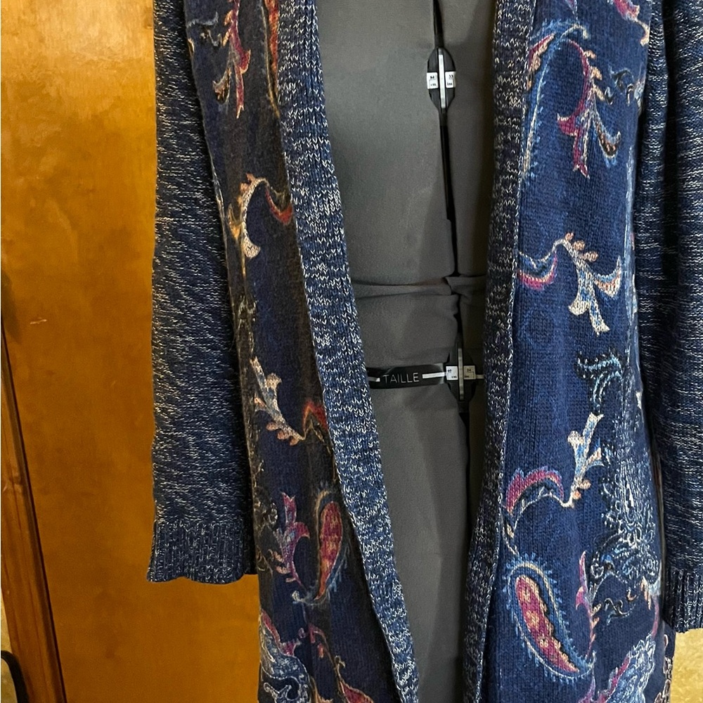 Vibrant Blue Knit Cardigan with Multicolor Patterns